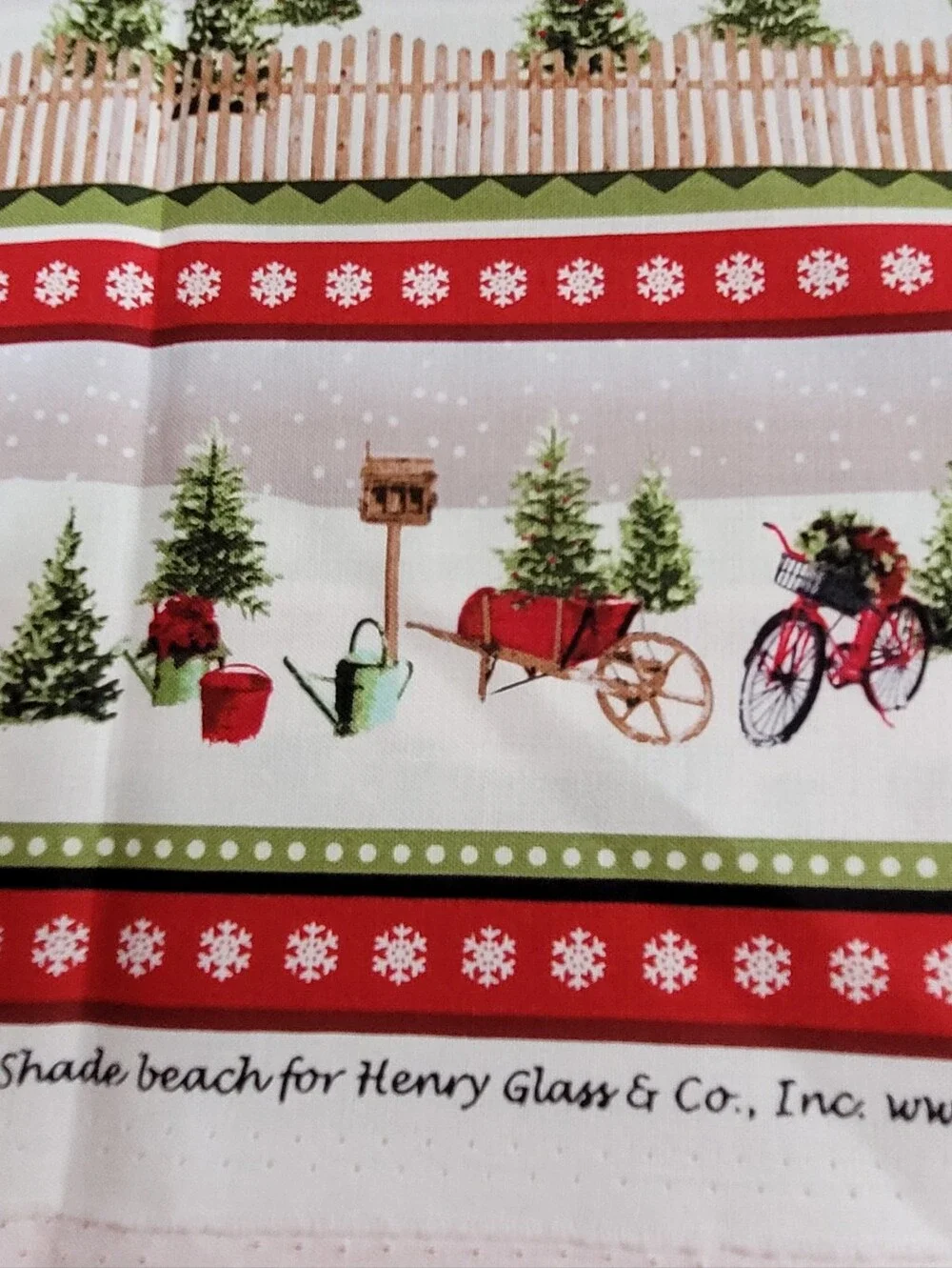 Holiday Happy Place Jan Shade Beach Henry Glass Fabrics Sewing Fabric (1024)